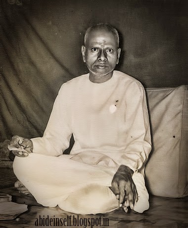 068-Nisargadatta Maharaj - younger days.jpg