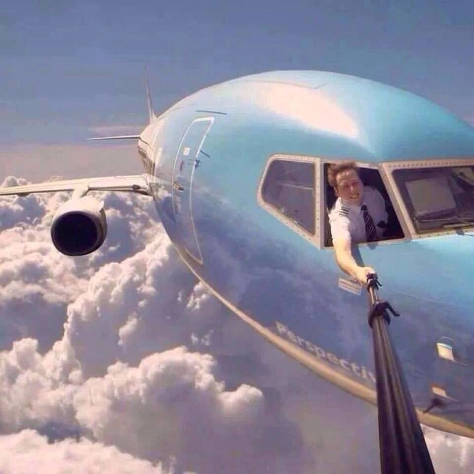 10-Pilot-selfie-AhmedAlKIremli.com_.jpg
