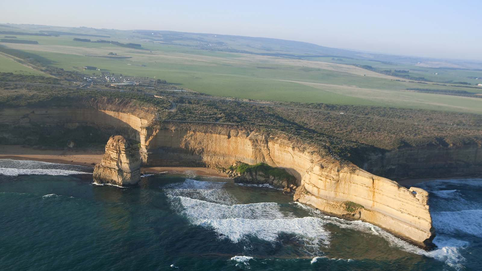 12-apostles_gor_r_1244373_1600x900.jpg