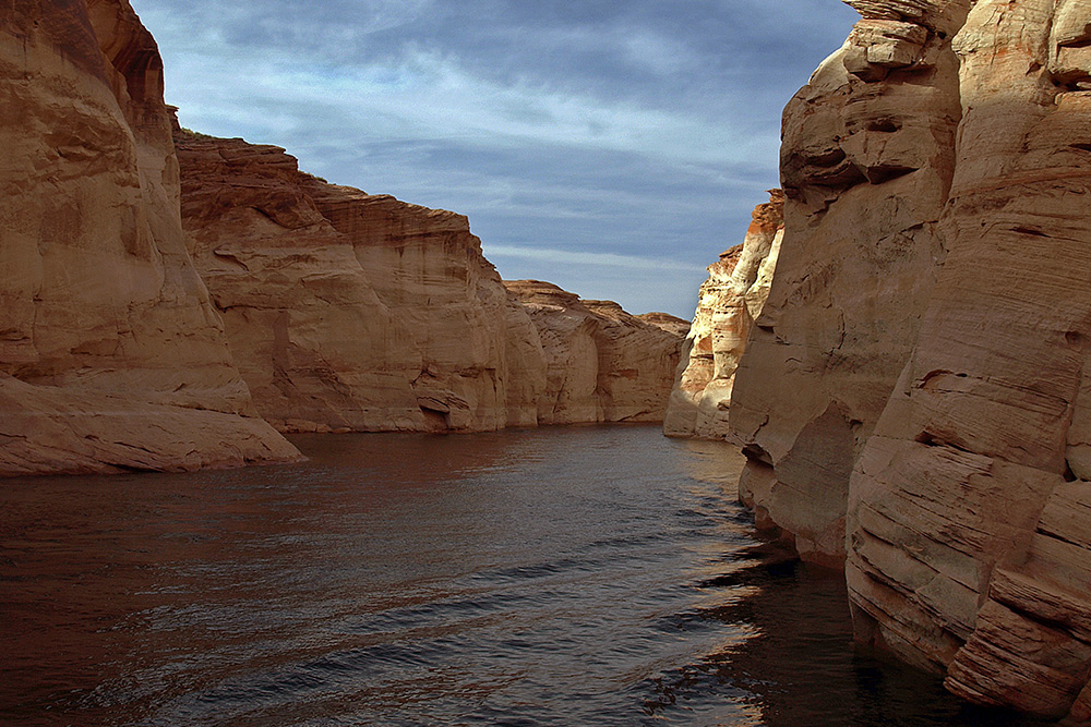 antelope_canyon_boat_tours_1000x667.jpg