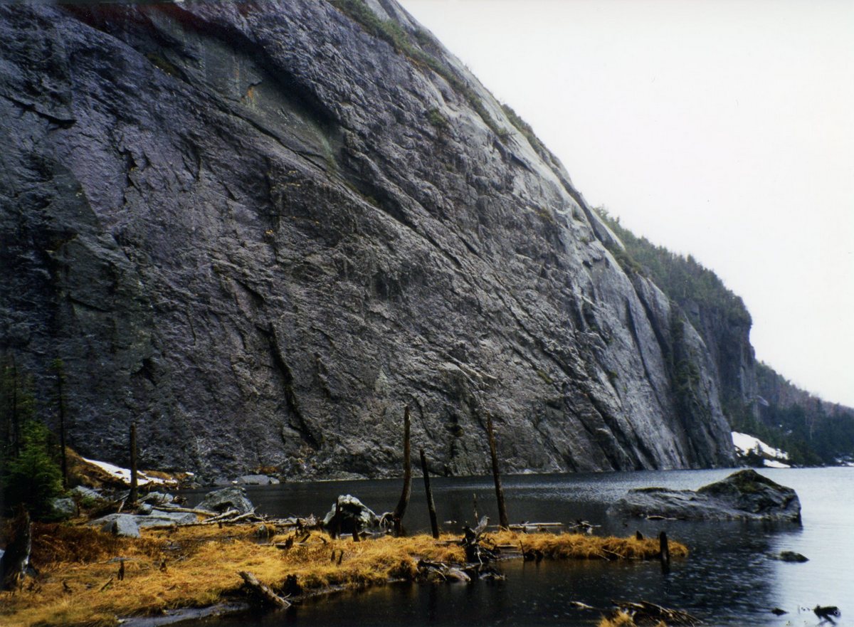 backpacking_adirondacks_10_lakeside_view.jpg