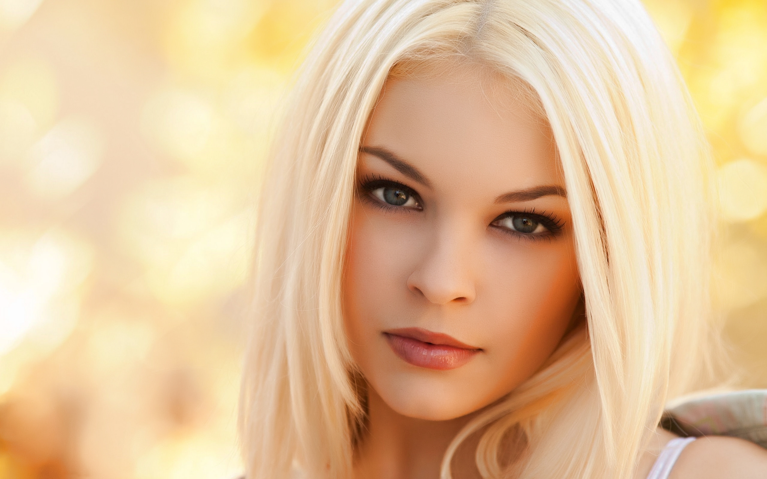 blonde-girl-beautiful-face-eyes-2560x1600-wide-wallpapers.net.jpg