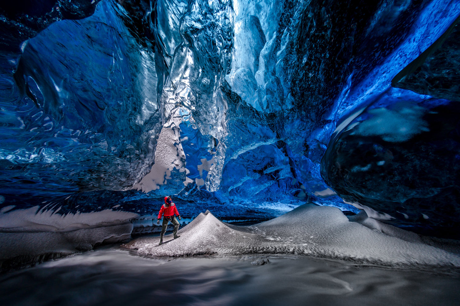 crystal-ice-cave-vatnajökull-glacier.jpg