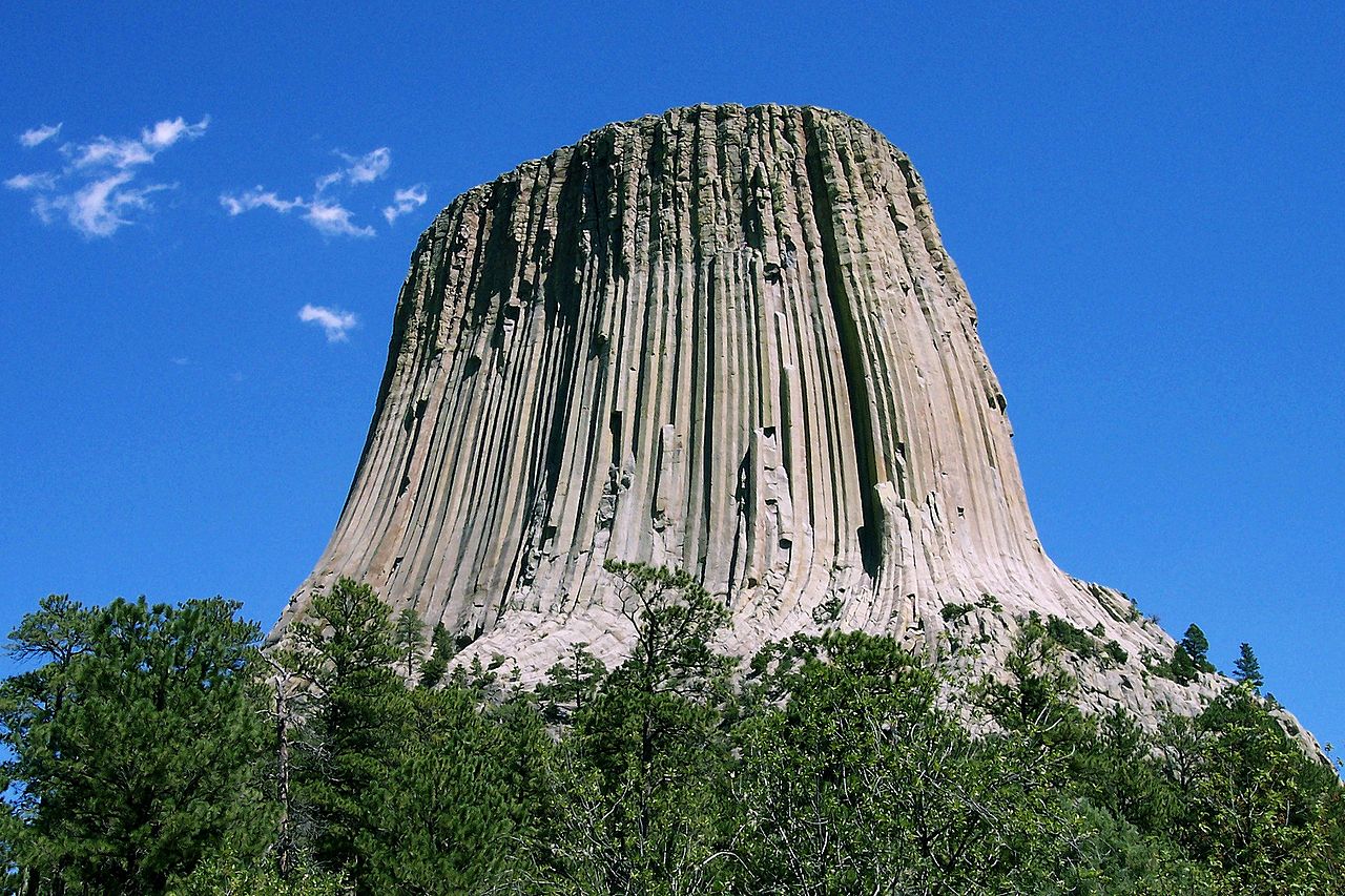 Devils-Tower-Wyoming-02.jpg