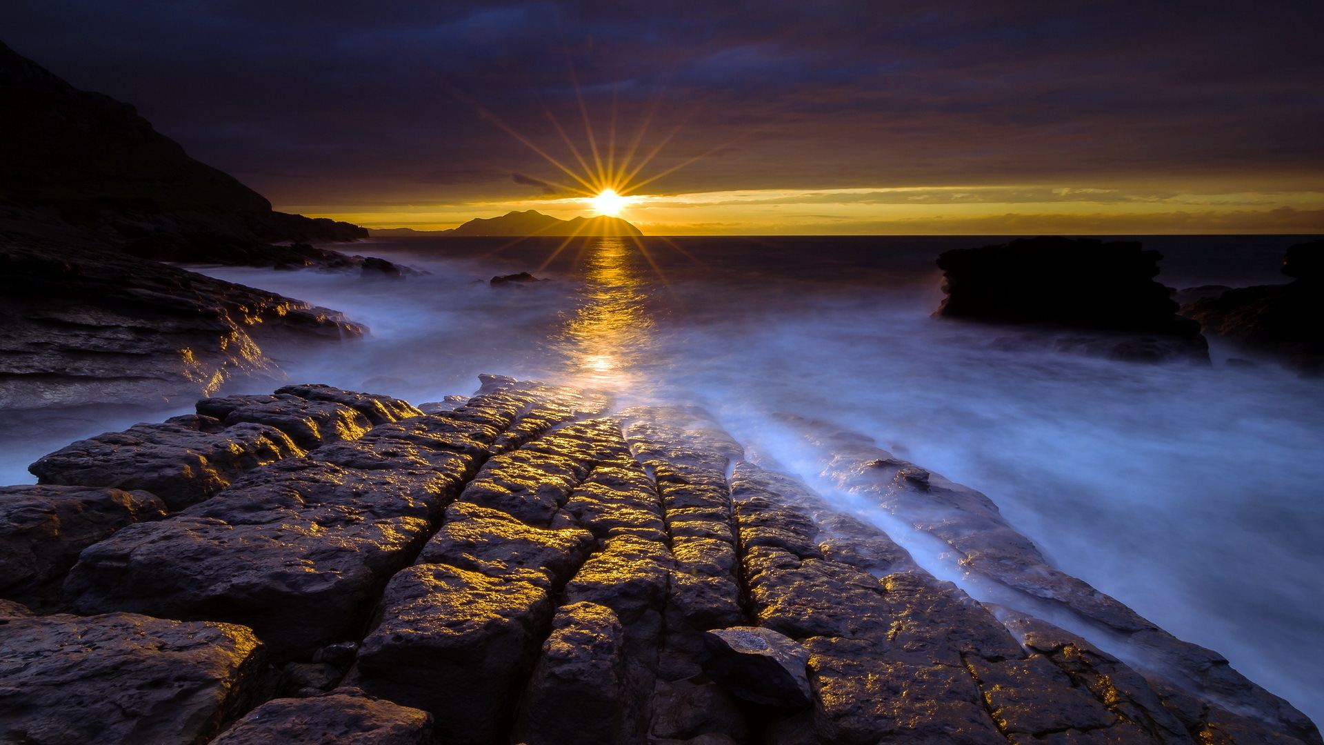 fabulous-rocky-shore-sunset-hd-wallpaper-334227.jpg