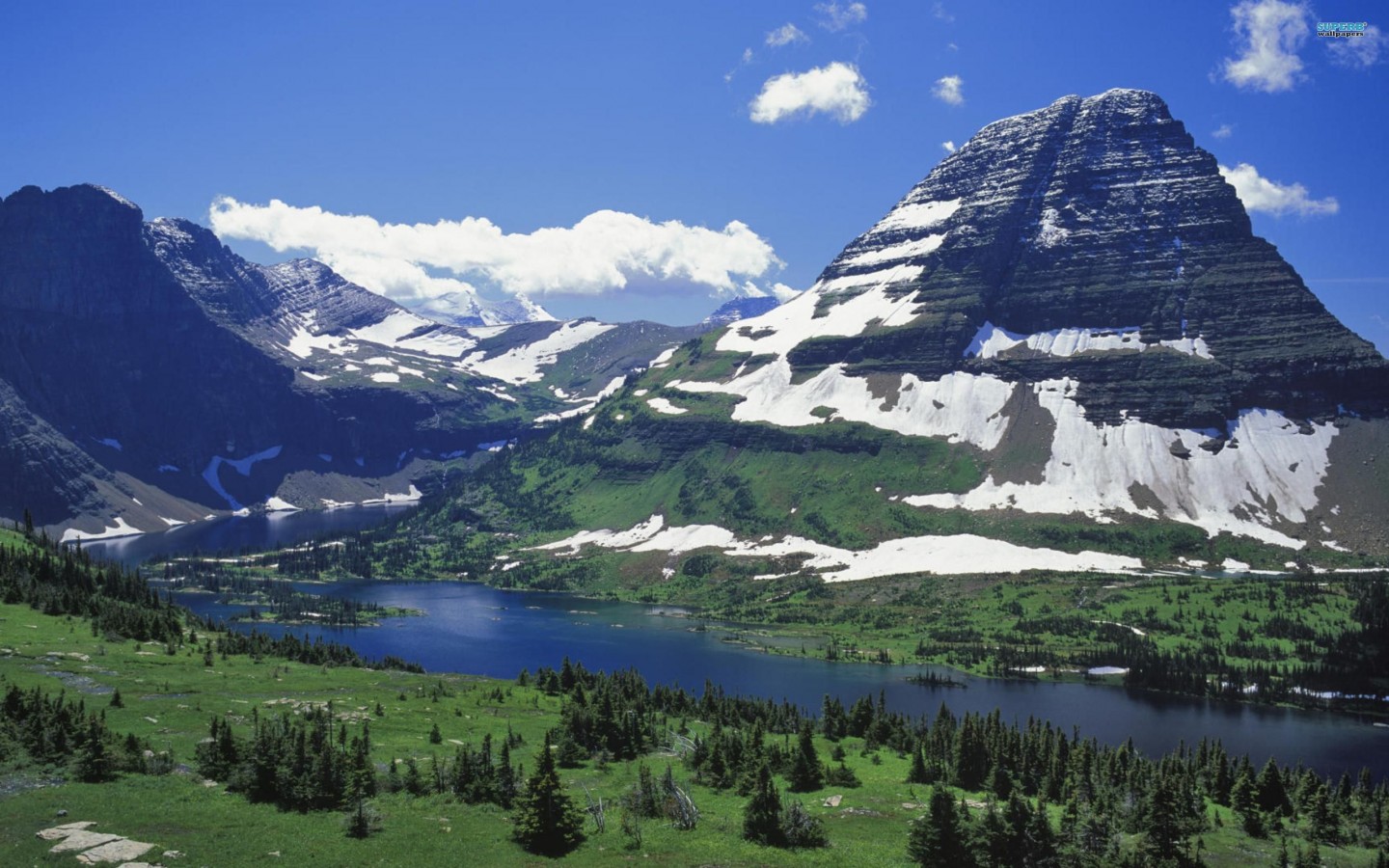 Glacier-National-Park-Montana-USA-900x1440.jpg