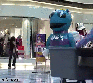 hugo-the-hornet-mascot-scare.gif