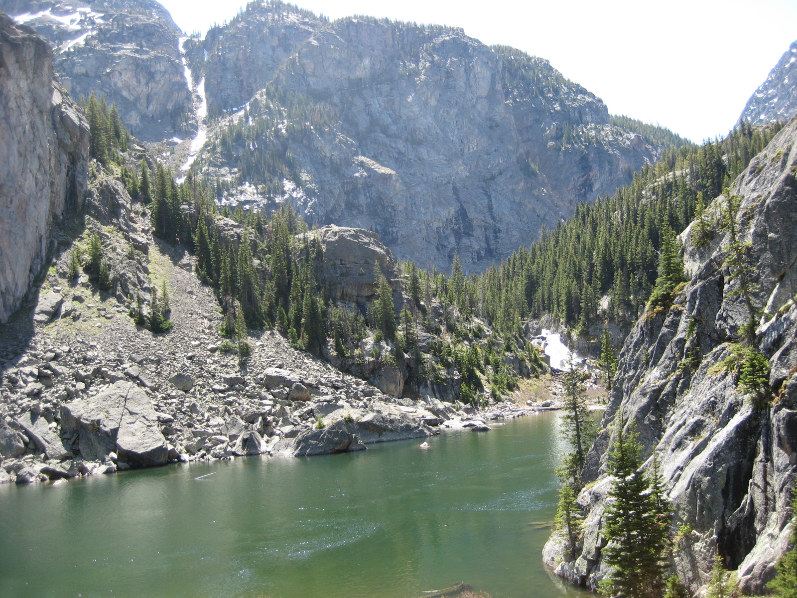 inlet-of-lake-in-beartooth-mountains1.jpg