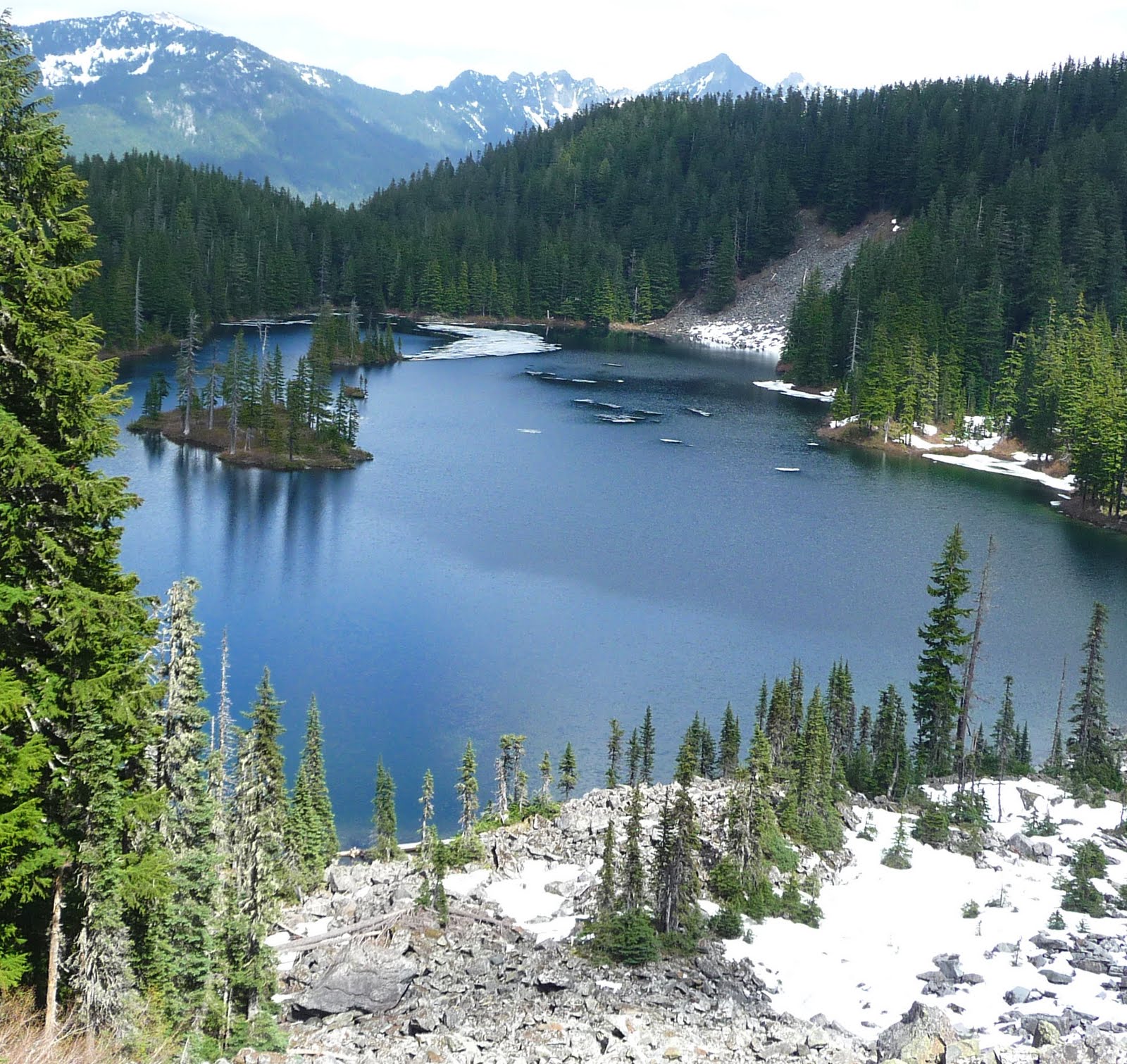 Island, Thompson Lake.jpg