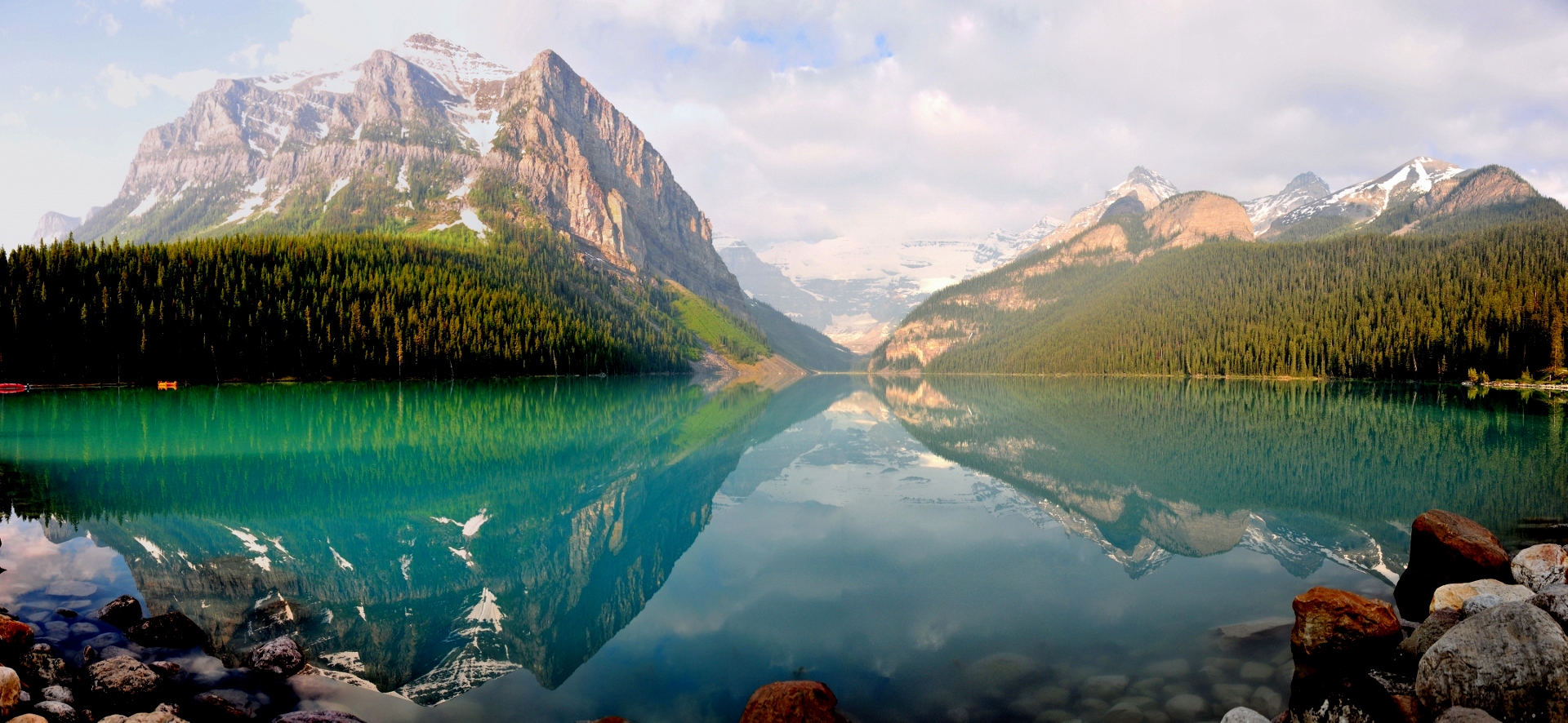 lake-louise-panorama-reduced-size.jpg