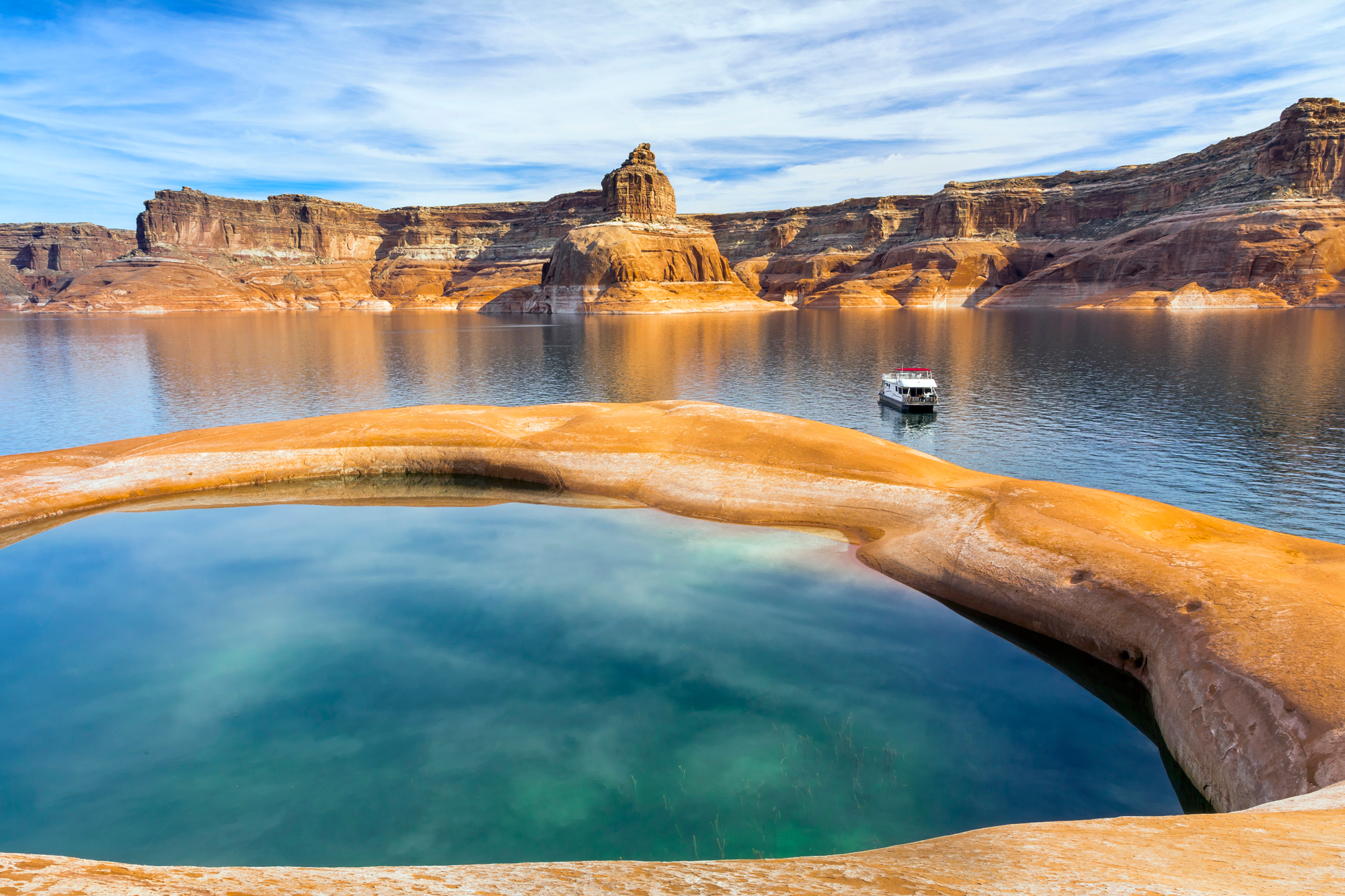 lake-powell-houseboat_2000x1333.jpg