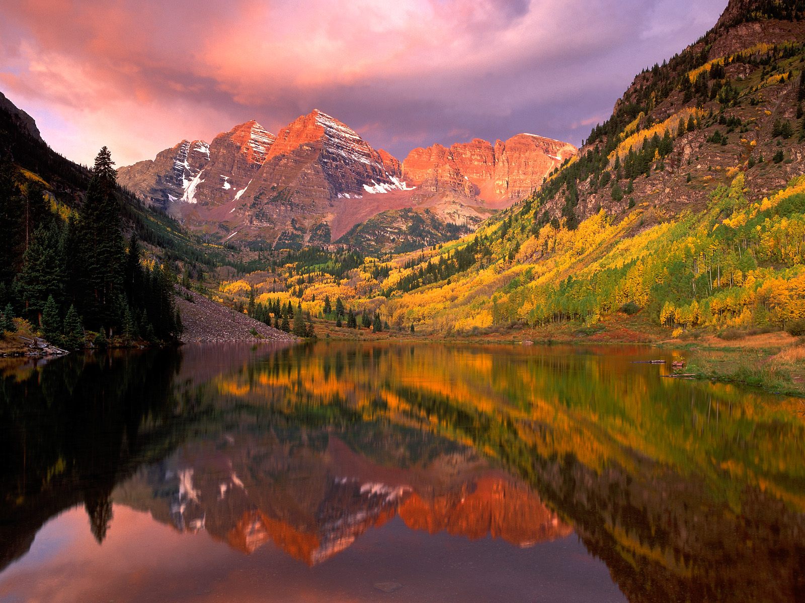 Maroon_Bells_at_Sunrise,_Aspen,_Colorado_.jpg