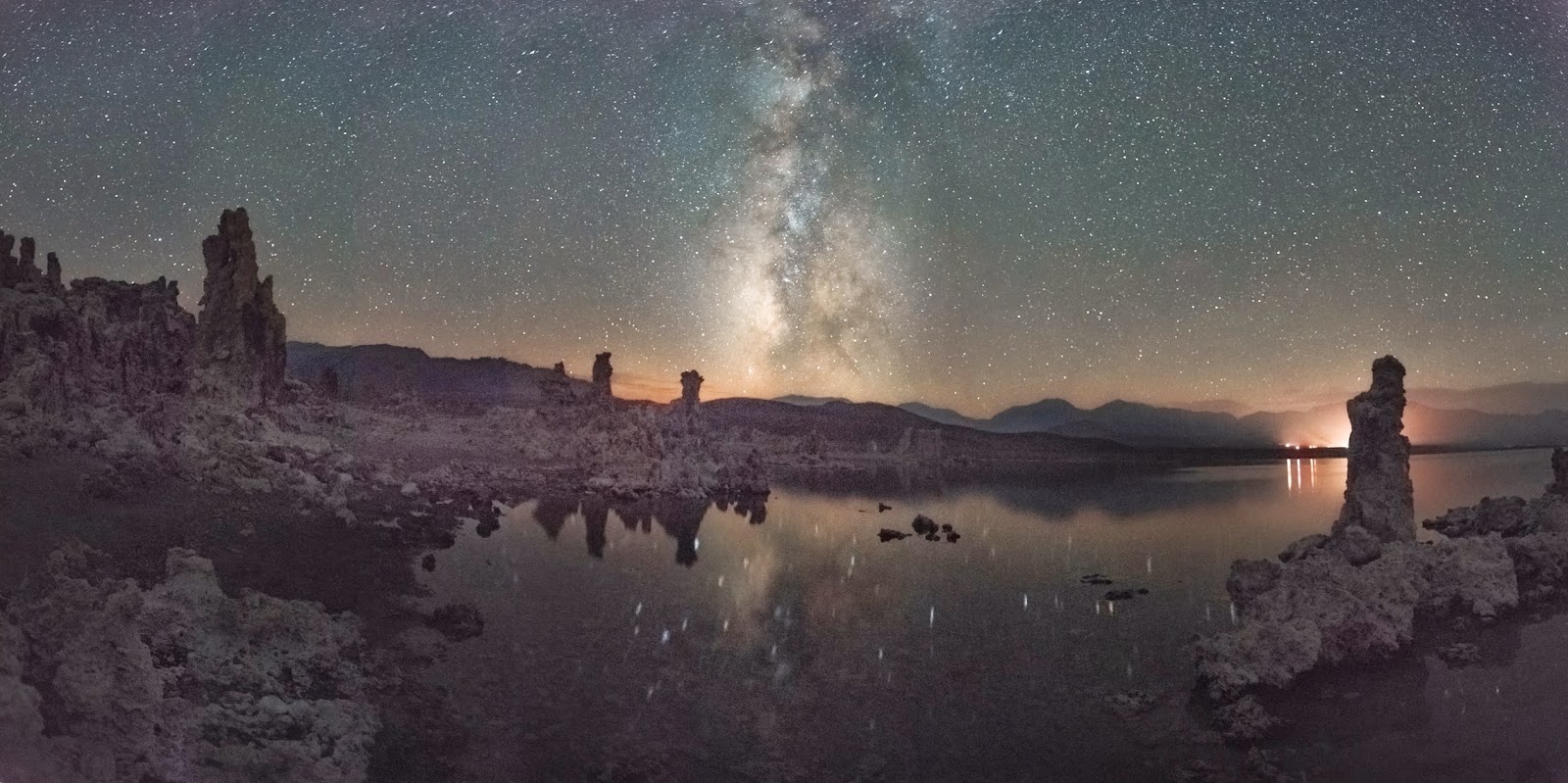 Milkyway-mono-lake-pano.jpg