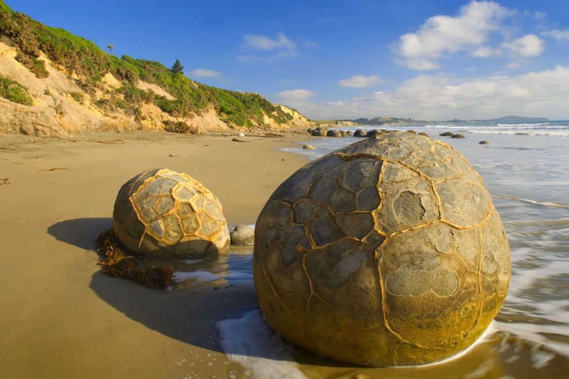 moeraki-boulders_1.jpg