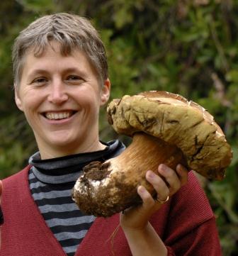 nora-with-boletus-mushrooms-found-at-delheim.jpg