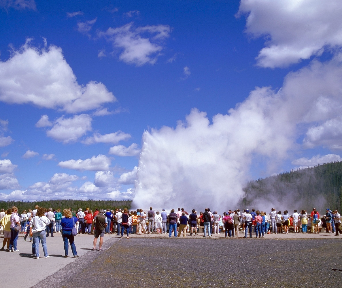 old-faithful-geyser.jpg