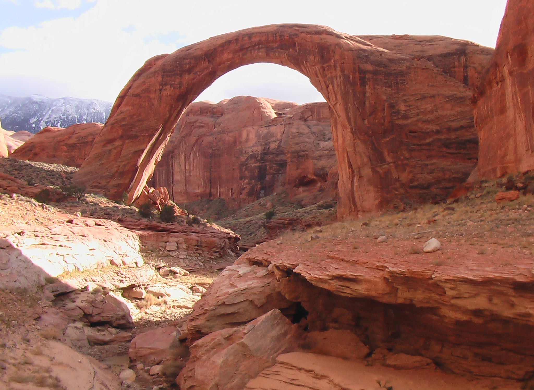 Rainbow_Bridge_National_Monument2.jpg