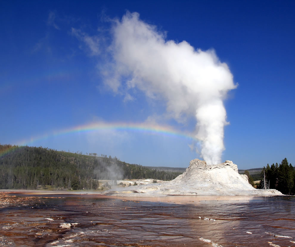 SteamPhase-eruptionCastleGeyser-with-DoubleRainbow.jpg