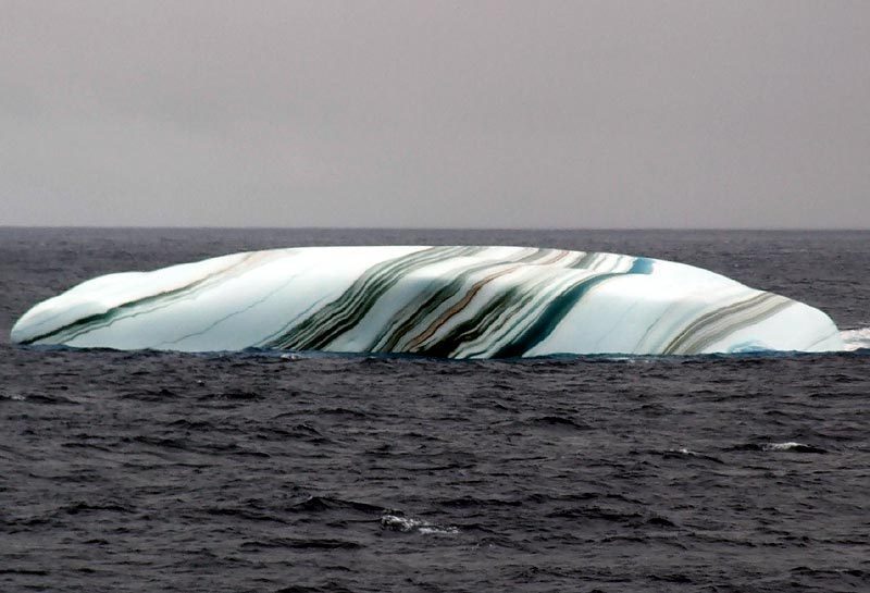 Striped-ice-bergs-unbelievable-17723325-800-545.jpg