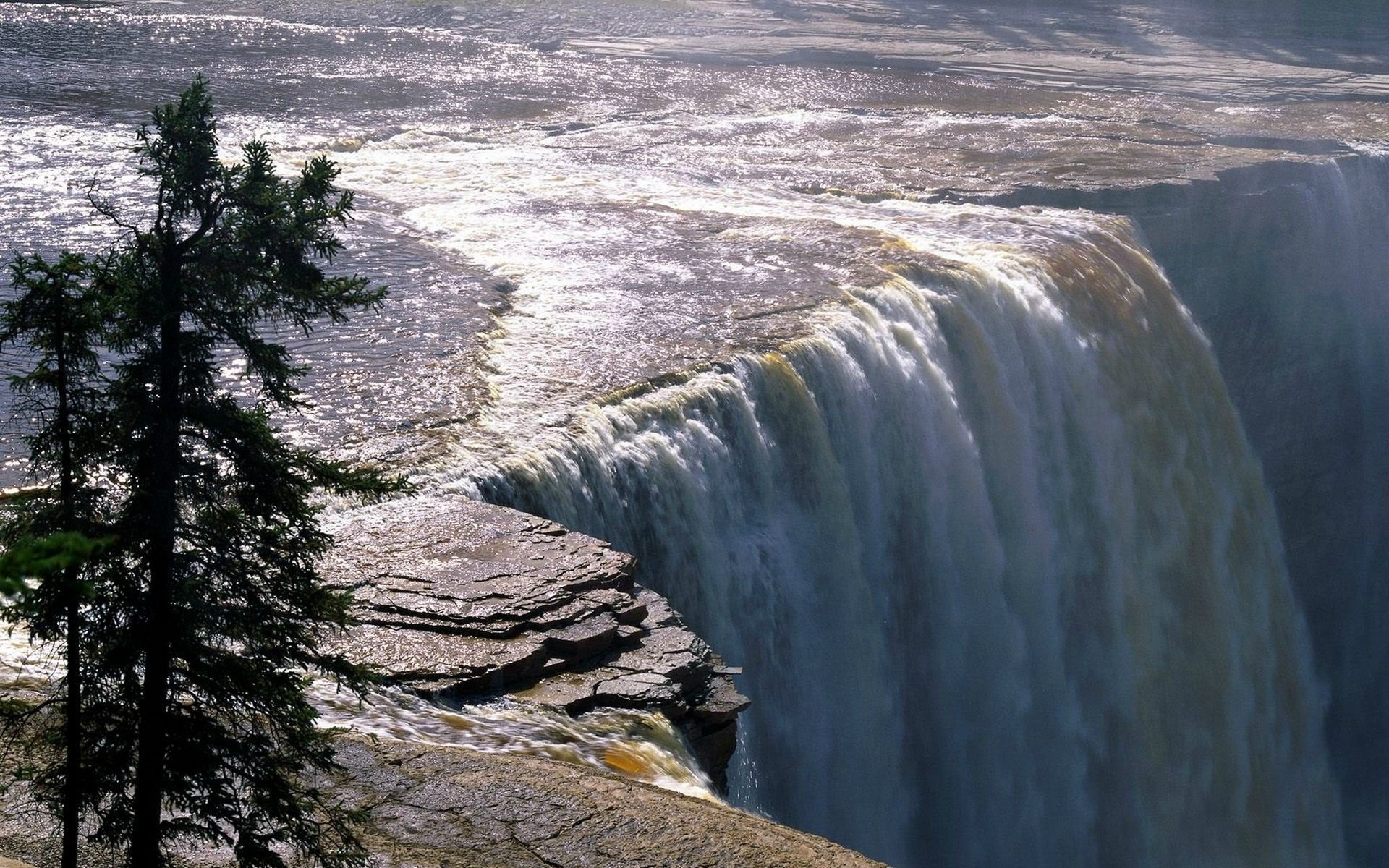 stunning-waterfall-wallpaper.jpg