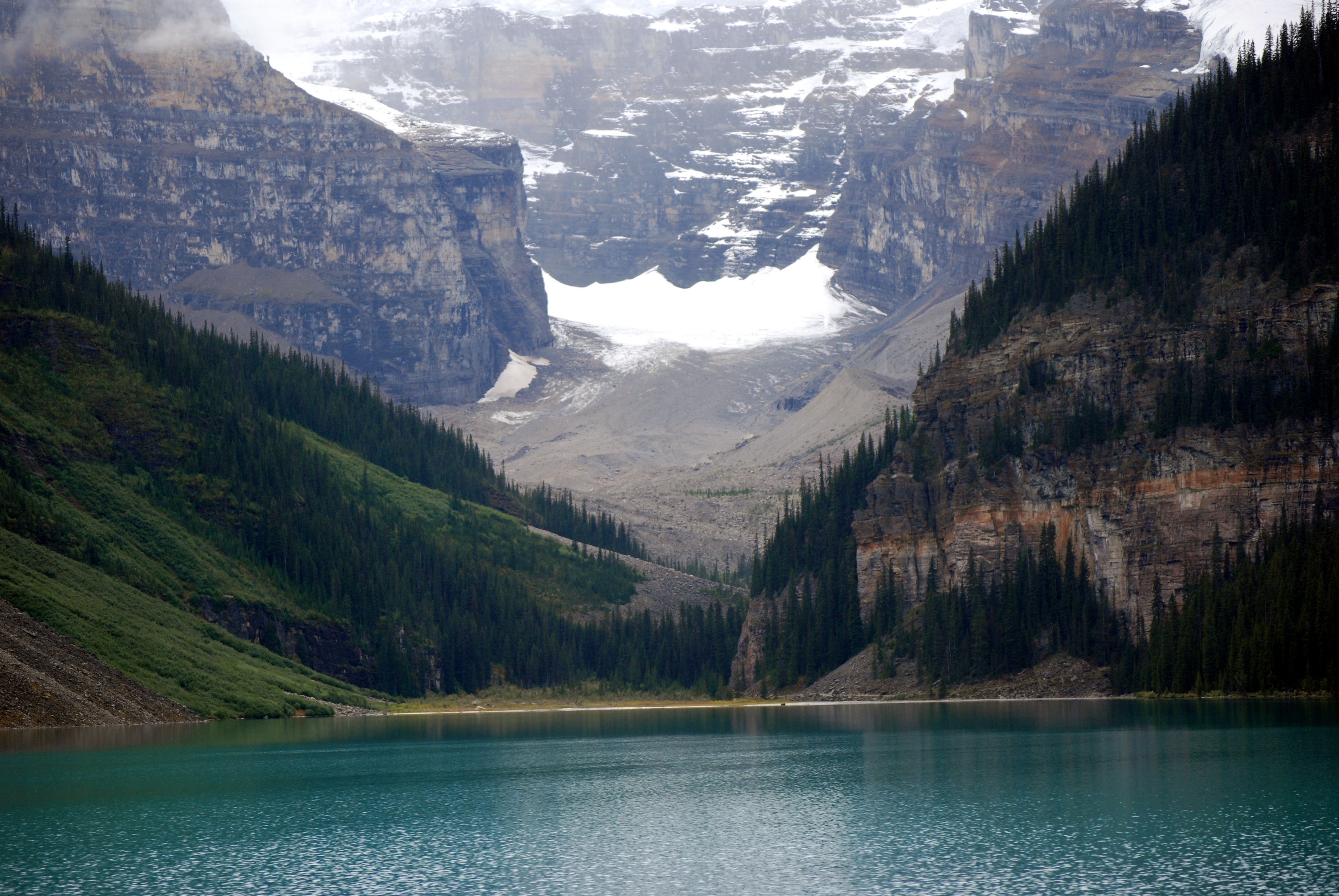 The_Glacier_at_Lake_Louisein_the_Canadian_Rockies.jpg