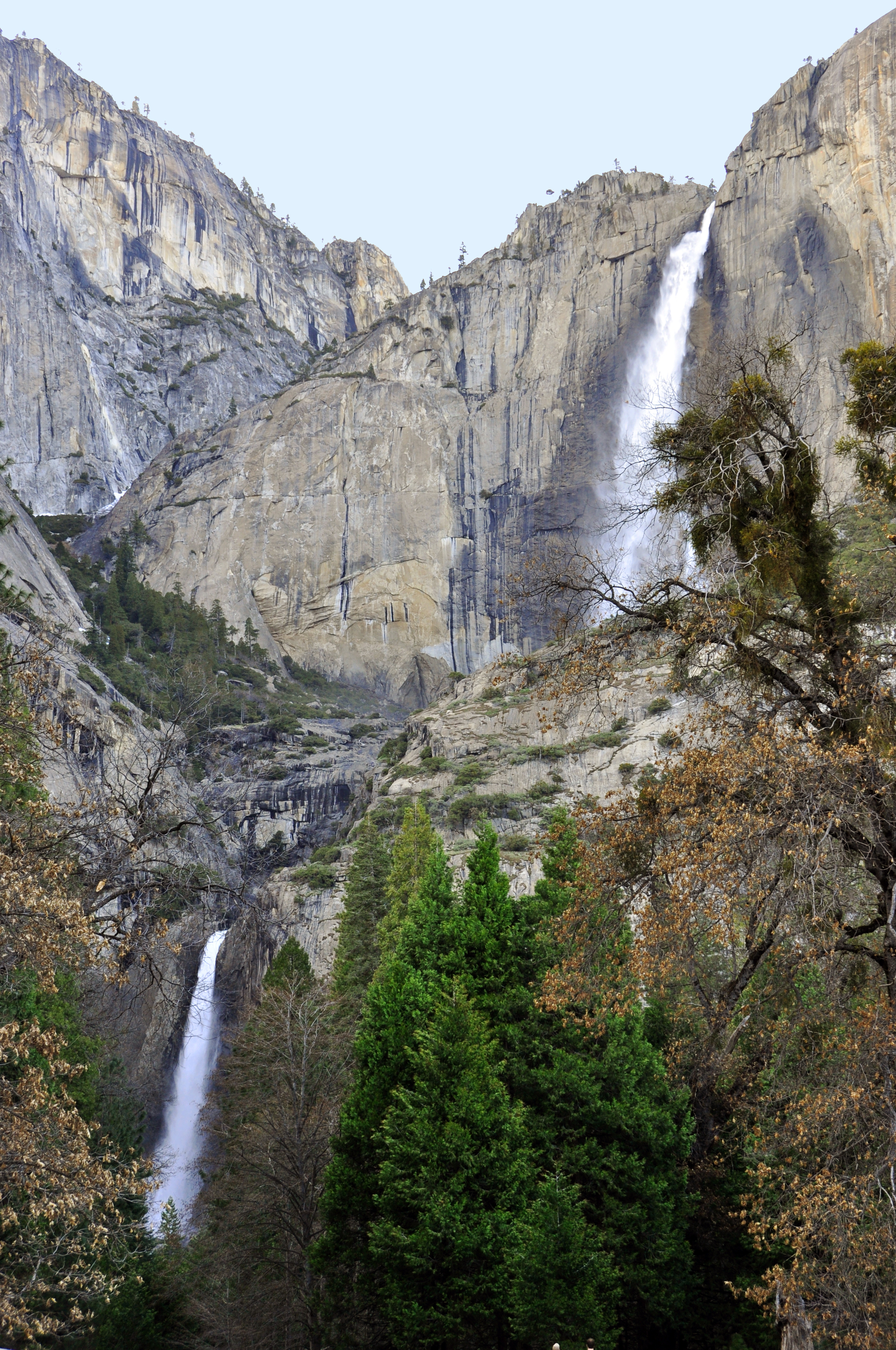 Yosemite_falls_winter_2010.jpeg